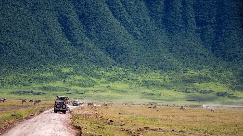 På din reise til Tanzania kan du kjøre i det forbløffende Ngorongoro-krateret