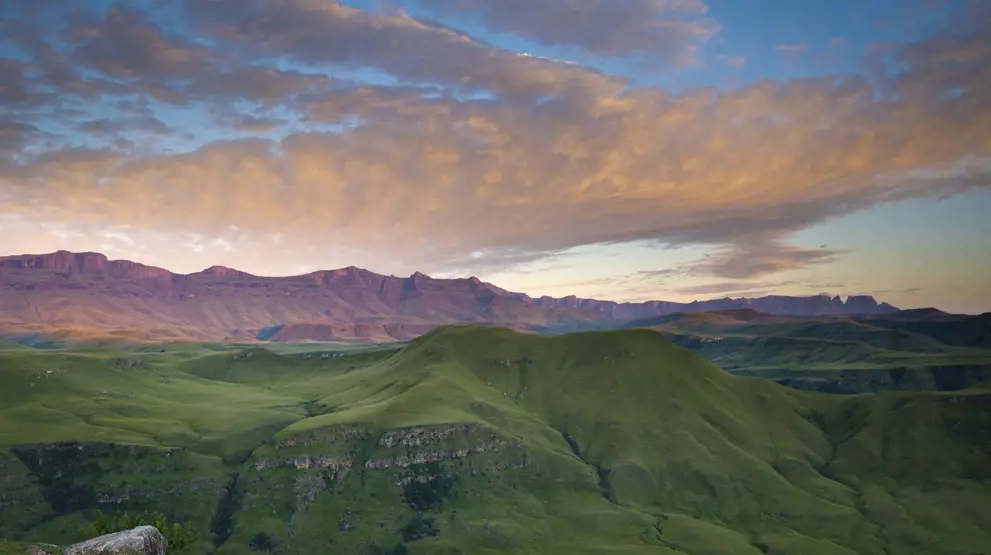 Fantastisk utsikt over storslåtte Drakensberg Mountains