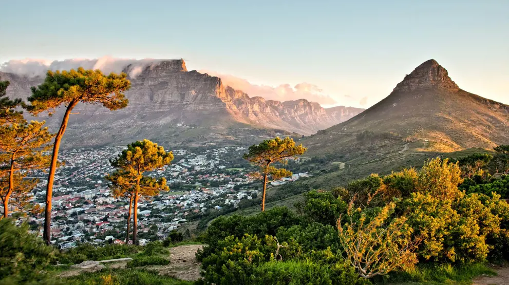 En reise til Sør-Afrika gir utrolige naturopplevelser, her ser dere Cape Town